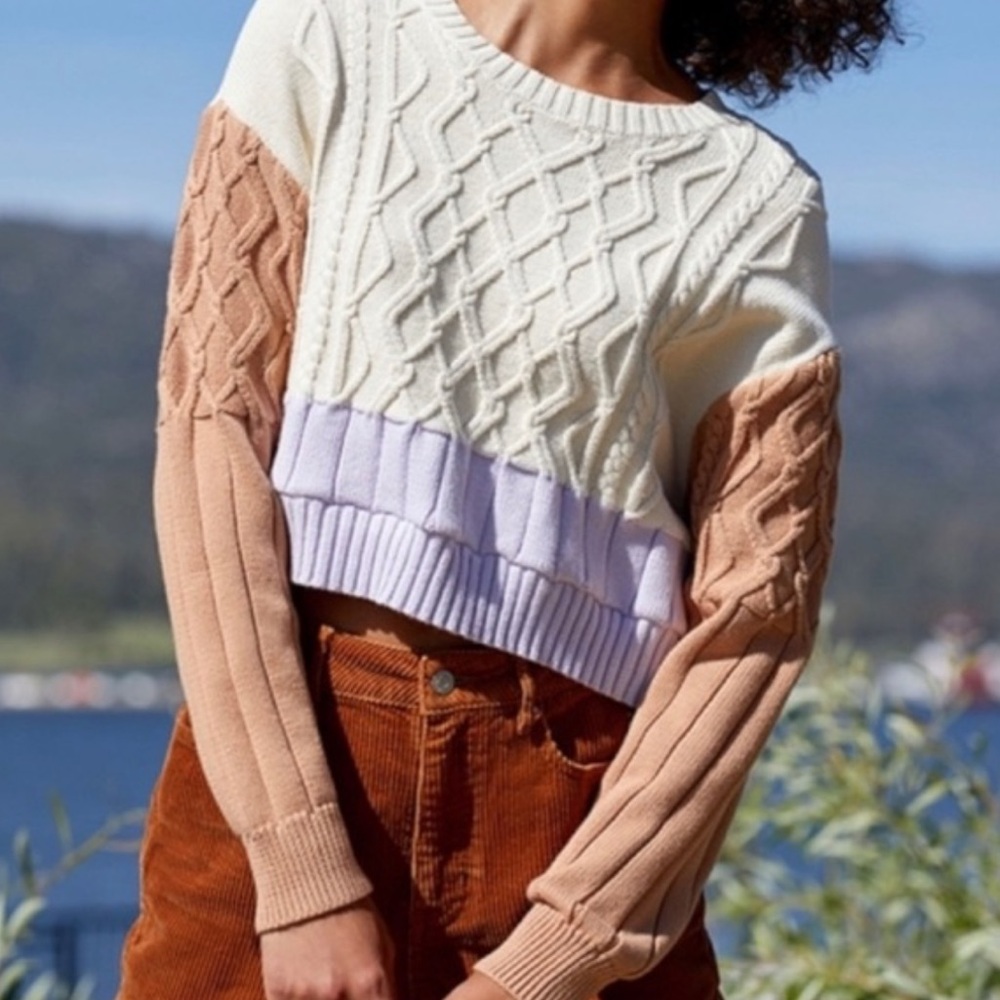 Kendall & Kylie colorblocked fisherman cropped sweater